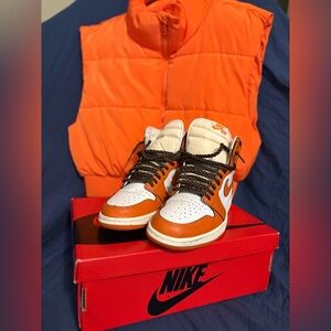 Jordan 1 women’s size 11.5 bundled with puffer vest size xl